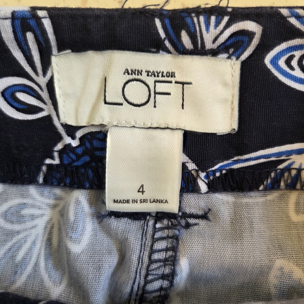 LOFT Navy and Blue Floral Skirt - Picture 3 of 4